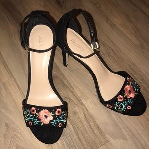 Aldo black flowered heels 8.5
